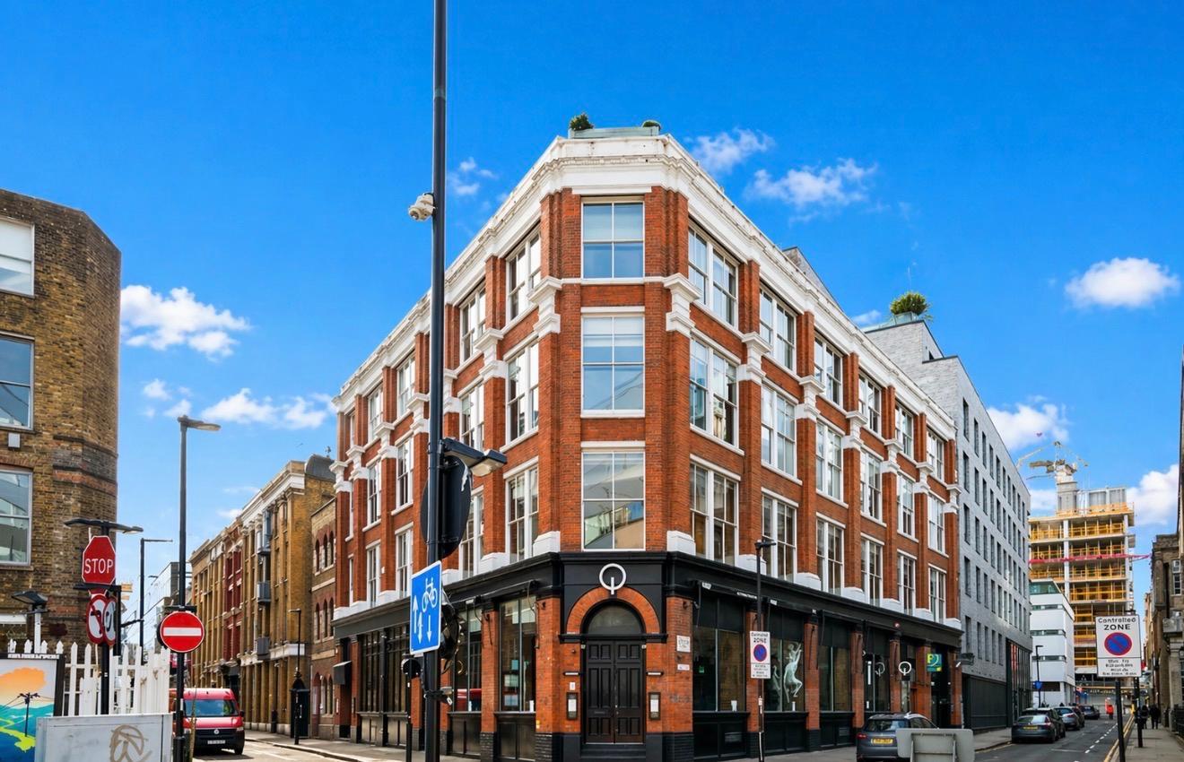 Loft style apartmet - LET AGREED - Image 8