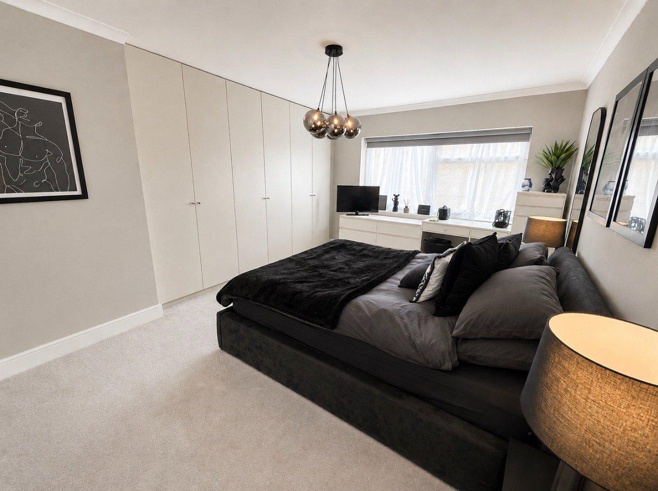 Highview Court, High Road, Loughton - Image 3