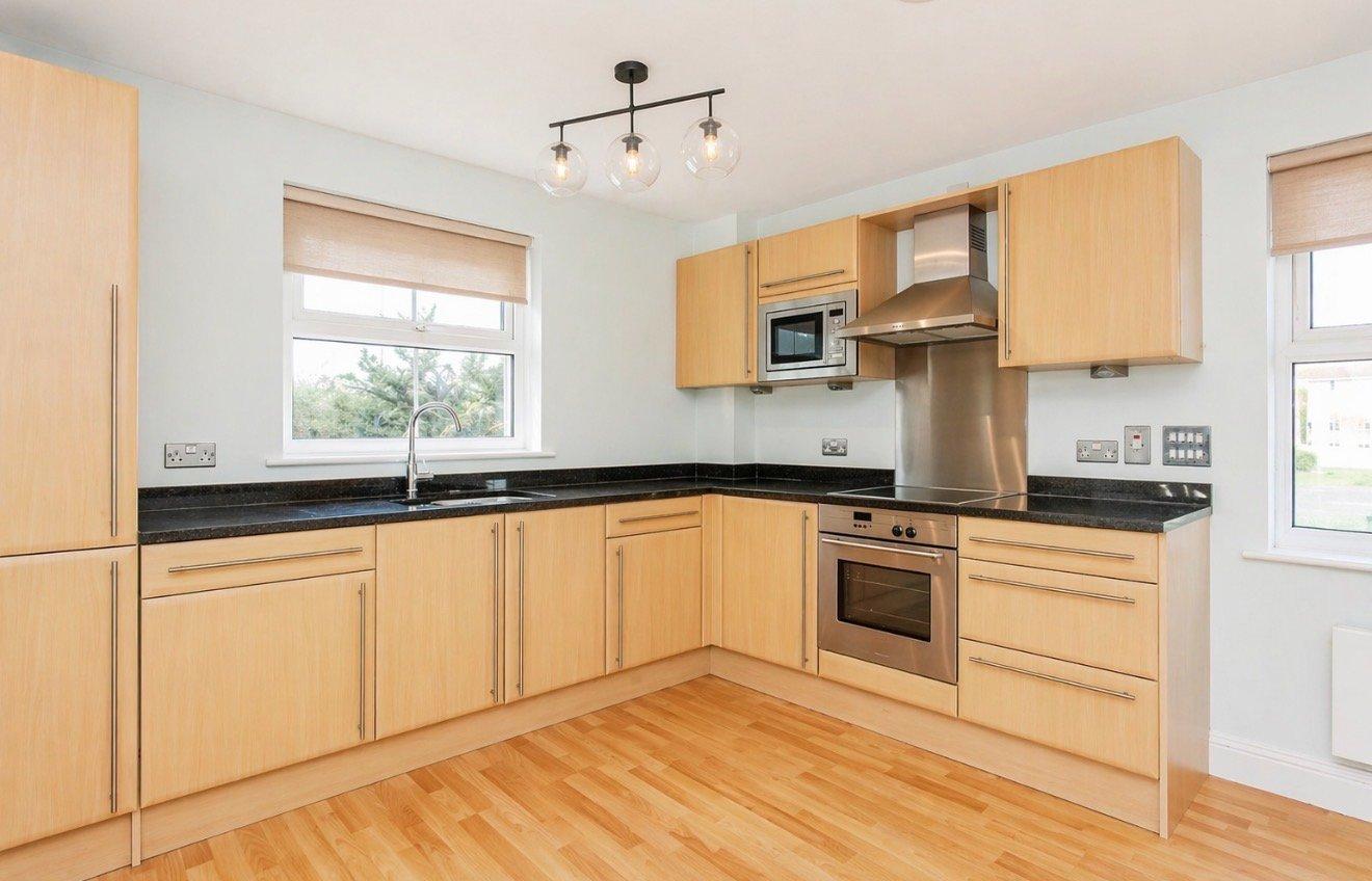 Modern two bedroom apartment in Gated development - LET AGREED