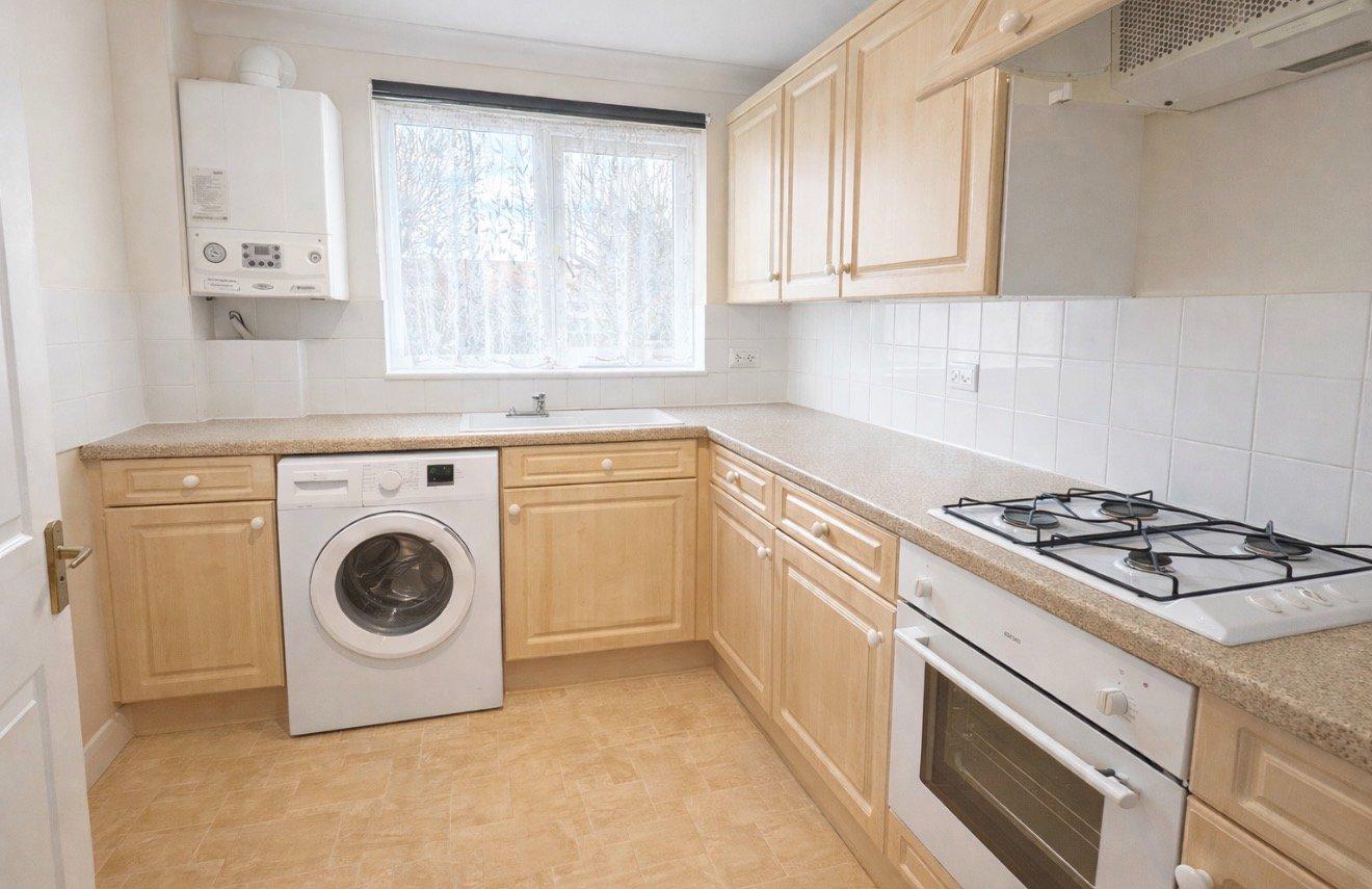 Hampshire Villas Bournemouth Park Road, Southend-On-Sea, SS2 5LN - LET AGREED - Image 2