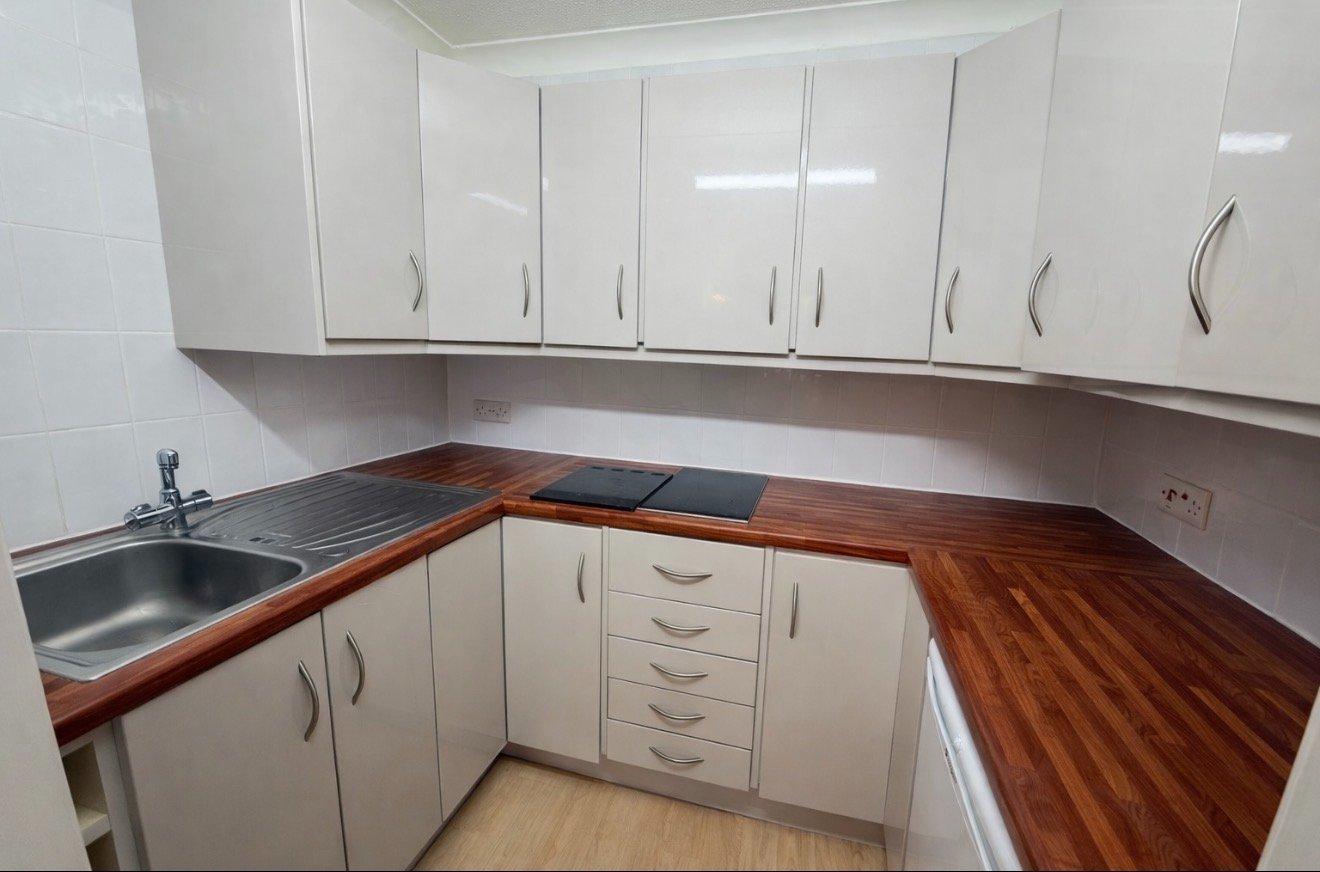 Retirement Property Over 60's - LET AGREED - Image 3