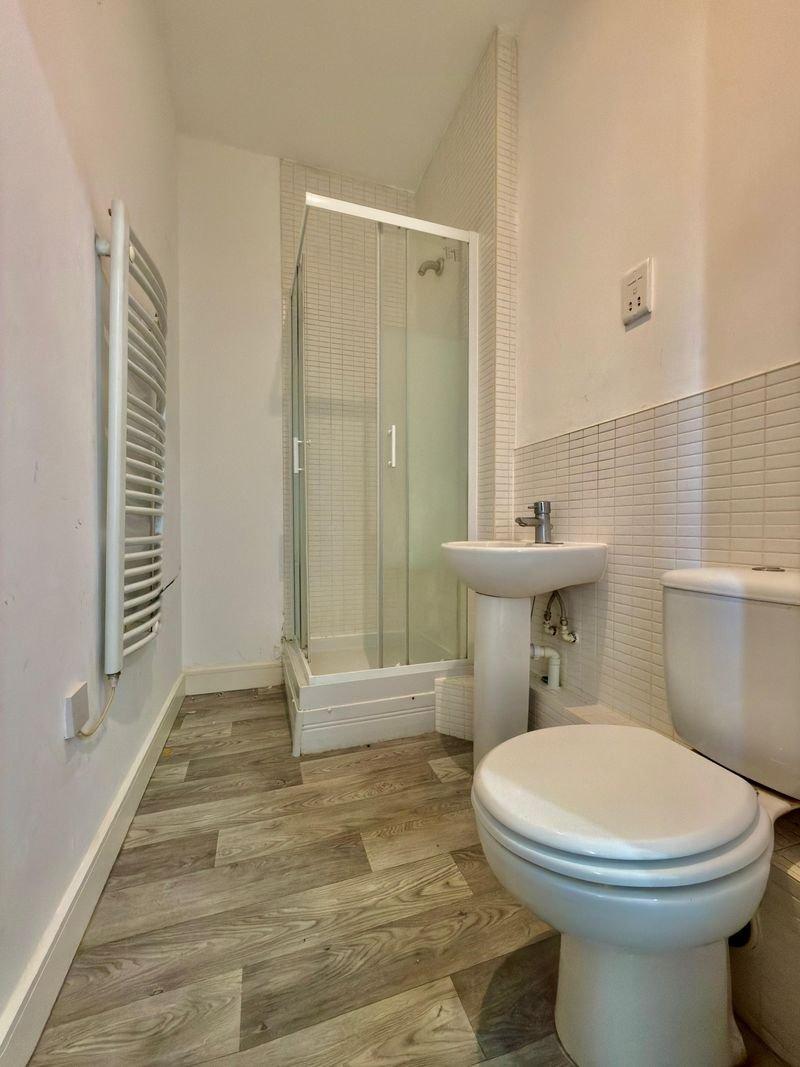 Frome Court, Romford, RM1 1EY - Image 5