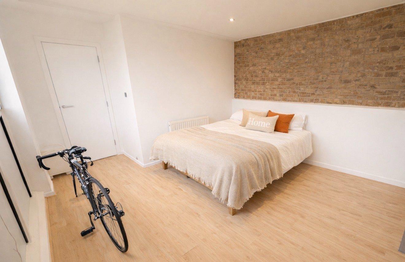 Penthouse - Image 2