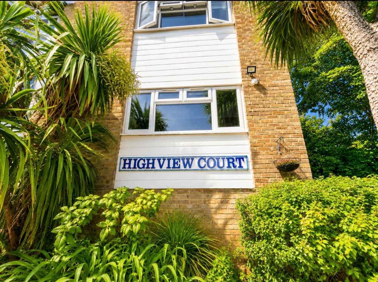 Highview Court, High Road, Loughton - Image 14