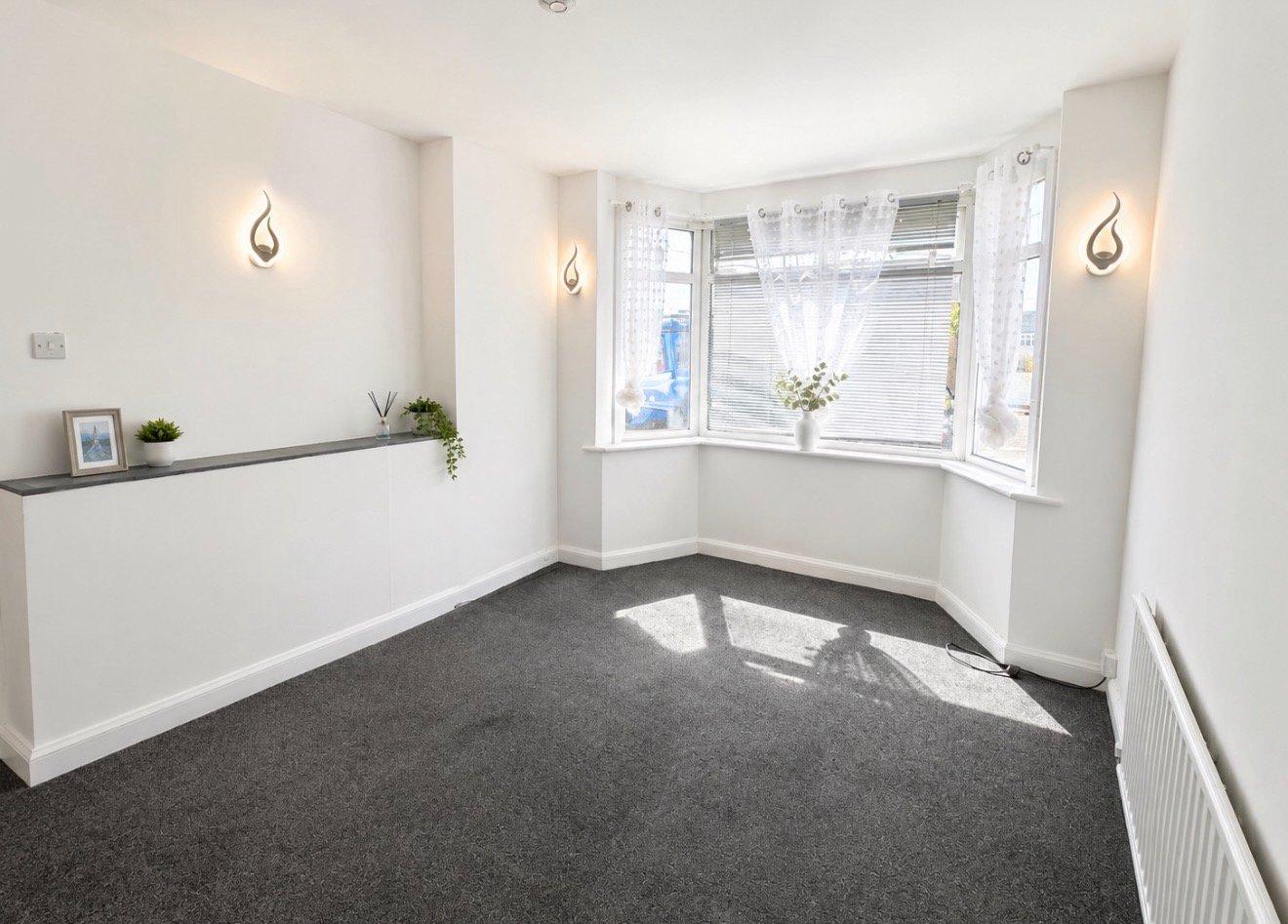 Thornford Gardens, Southend On Sea SS2 6PX - Image 2
