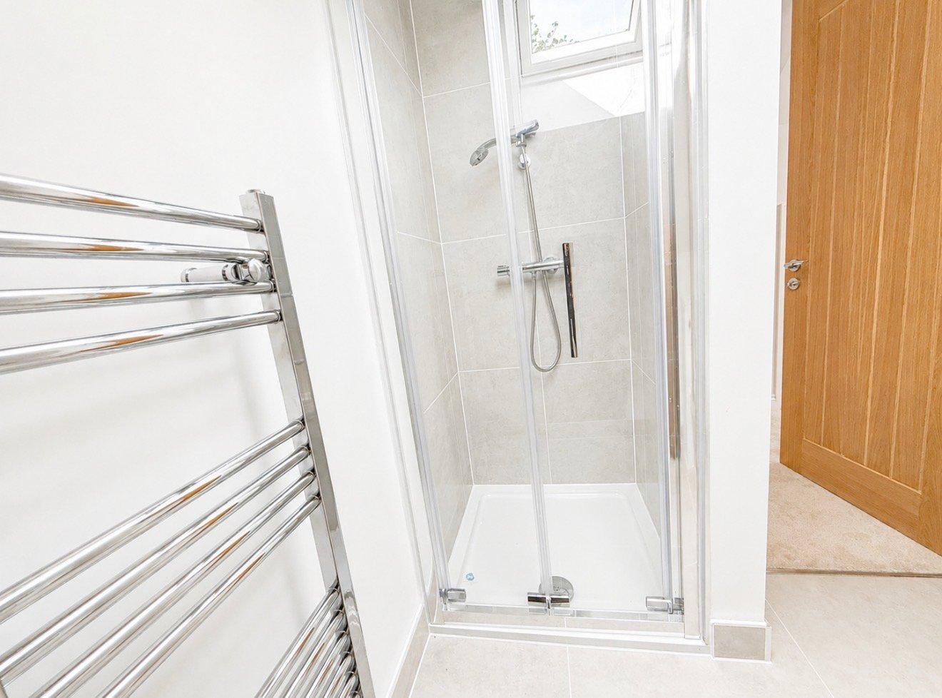 La Plata, Brentwood - Company Let - Image 11