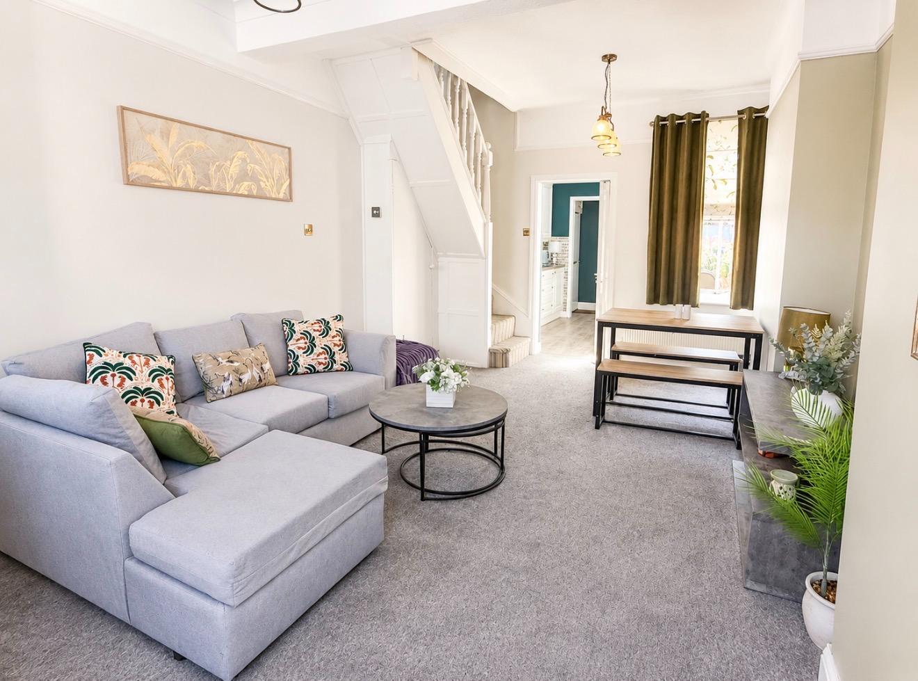 Oakleigh Avenue, Southend on Sea - LET AGREED