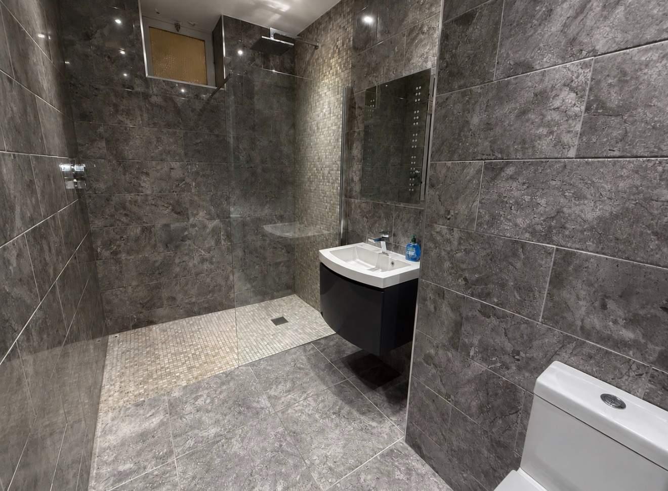 Thorndon Hall, Brentwood LET AGREED - Image 7